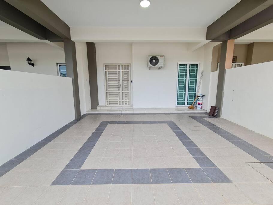 3Storey House 13Pax Family Suite Bayan Lepas Exterior foto
